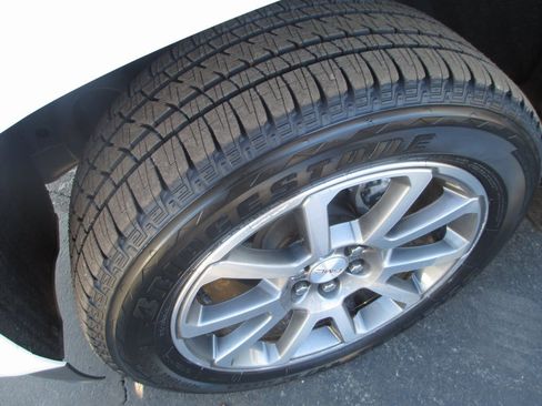 Certified 2021 GMC Canyon Denali image 13