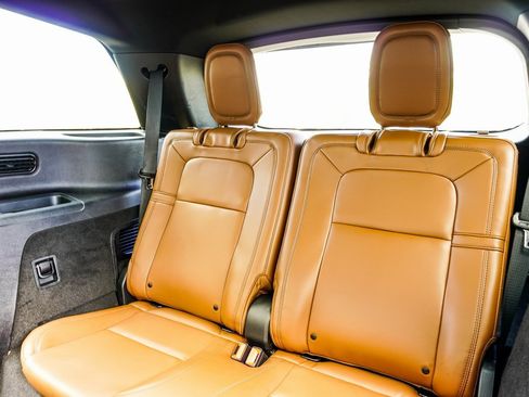 Used 2021 Lincoln Aviator Reserve w/ Equipment Group 208A image 42