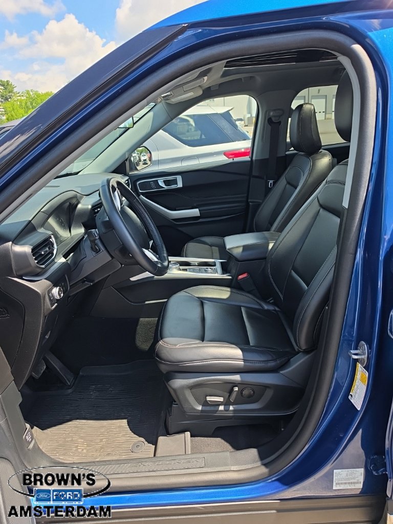 Used 2023 Ford Explorer XLT w/ Equipment Group 202A AWD/4WD image 16