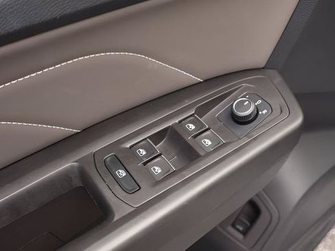 Certified 2023 Volkswagen Atlas SEL AWD/4WD image 13