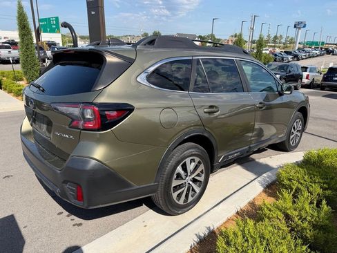 Used 2022 Subaru Outback Premium AWD/4WD image 4