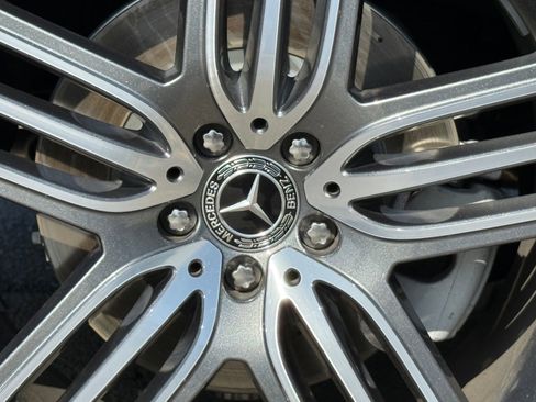 Used 2025 Mercedes-Benz GLS 450 4MATIC image 19