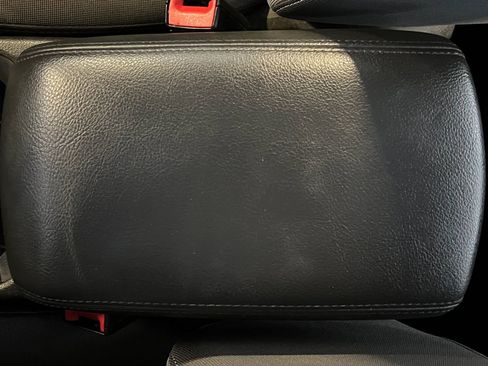 Used 2014 Ford Focus SE w/ SE Winter Package FWD image 22