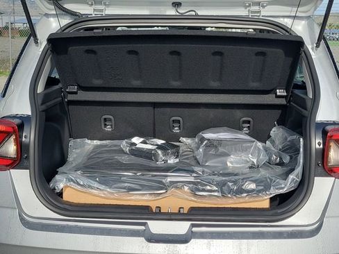 New 2026 Hyundai Venue SE image 20