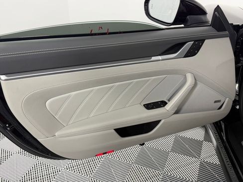 Used 2022 Porsche 911 Turbo image 14