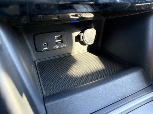 Used 2019 Subaru Forester Premium image 21