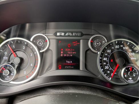 Used 2025 RAM 2500 Tradesman AWD/4WD image 31