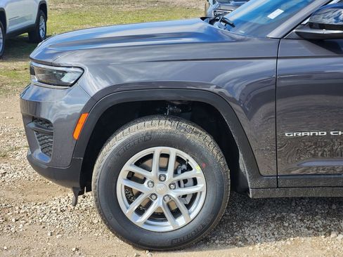 New 2026 Jeep Grand Cherokee Laredo image 6