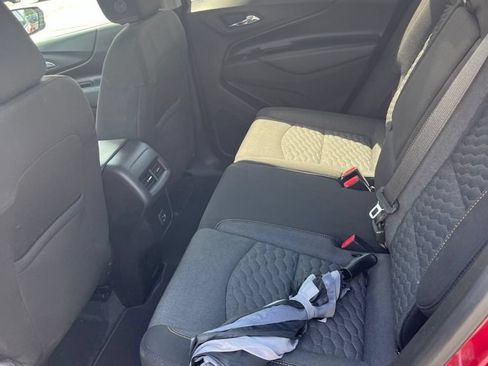 Used 2019 Chevrolet Equinox LT w/ Sun & Navigation Package AWD/4WD image 8