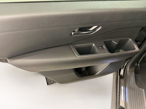 Used 2024 Nissan Pathfinder SV w/ SV Premium Package AWD/4WD image 27
