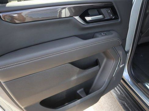 New 2026 GMC Yukon XL Elevation image 15