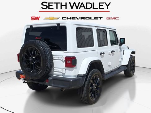 Used 2025 Jeep Wrangler Unlimited Sahara image 7