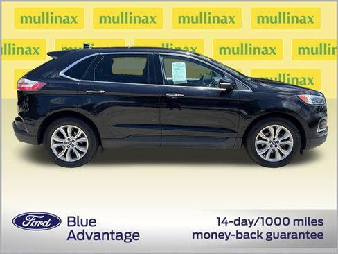 Used 2020 Ford Edge Titanium w/ Equipment Group 301A FWD image 2
