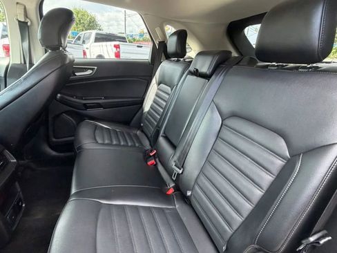 Used 2017 Ford Edge SEL w/ Equipment Group 201A FWD image 16