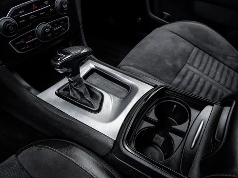 Used 2017 Dodge Charger R/T RWD image 33