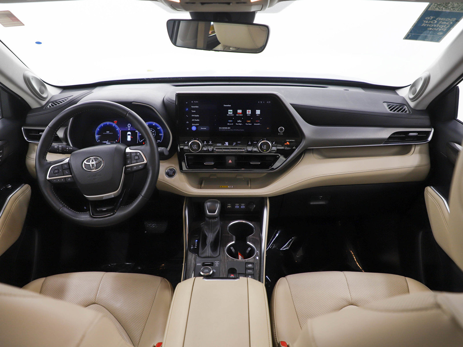 Used 2025 Toyota Highlander Limited AWD/4WD image 13