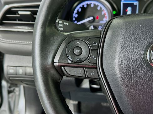 Used 2024 Toyota Camry SE image 16