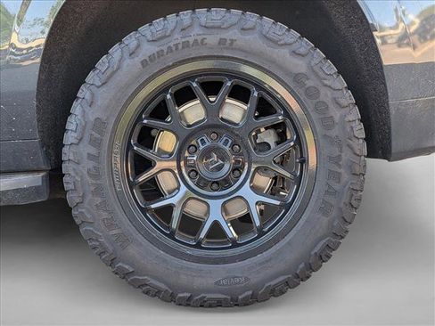 Used 2022 GMC Yukon XL Denali w/ Max Trailering Package AWD/4WD image 9