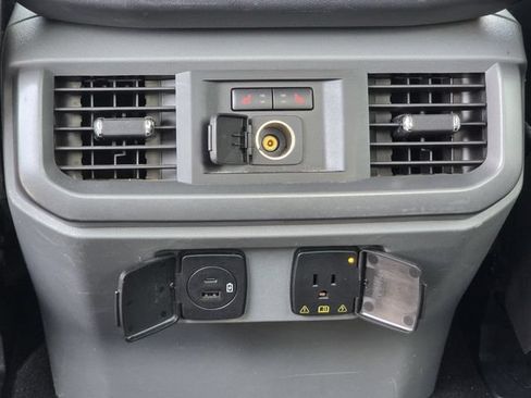Used 2022 Ford F150 Lariat w/ Equipment Group 502A High AWD/4WD image 22