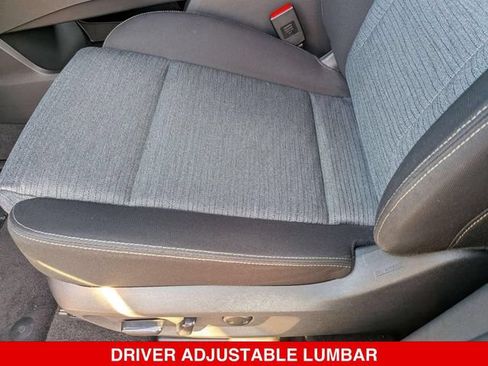 Used 2023 Nissan Rogue SV AWD/4WD image 16