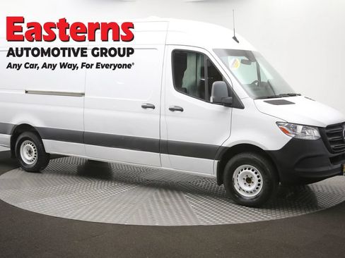 Used 2020 Mercedes-Benz Sprinter 2500 w/ Driver Convenience Package image 46