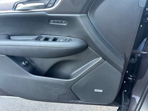 Used 2018 Cadillac XT5 Luxury w/ Driver Awareness Package FWD image 28