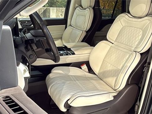 Used 2023 Lincoln Navigator Black Label image 30