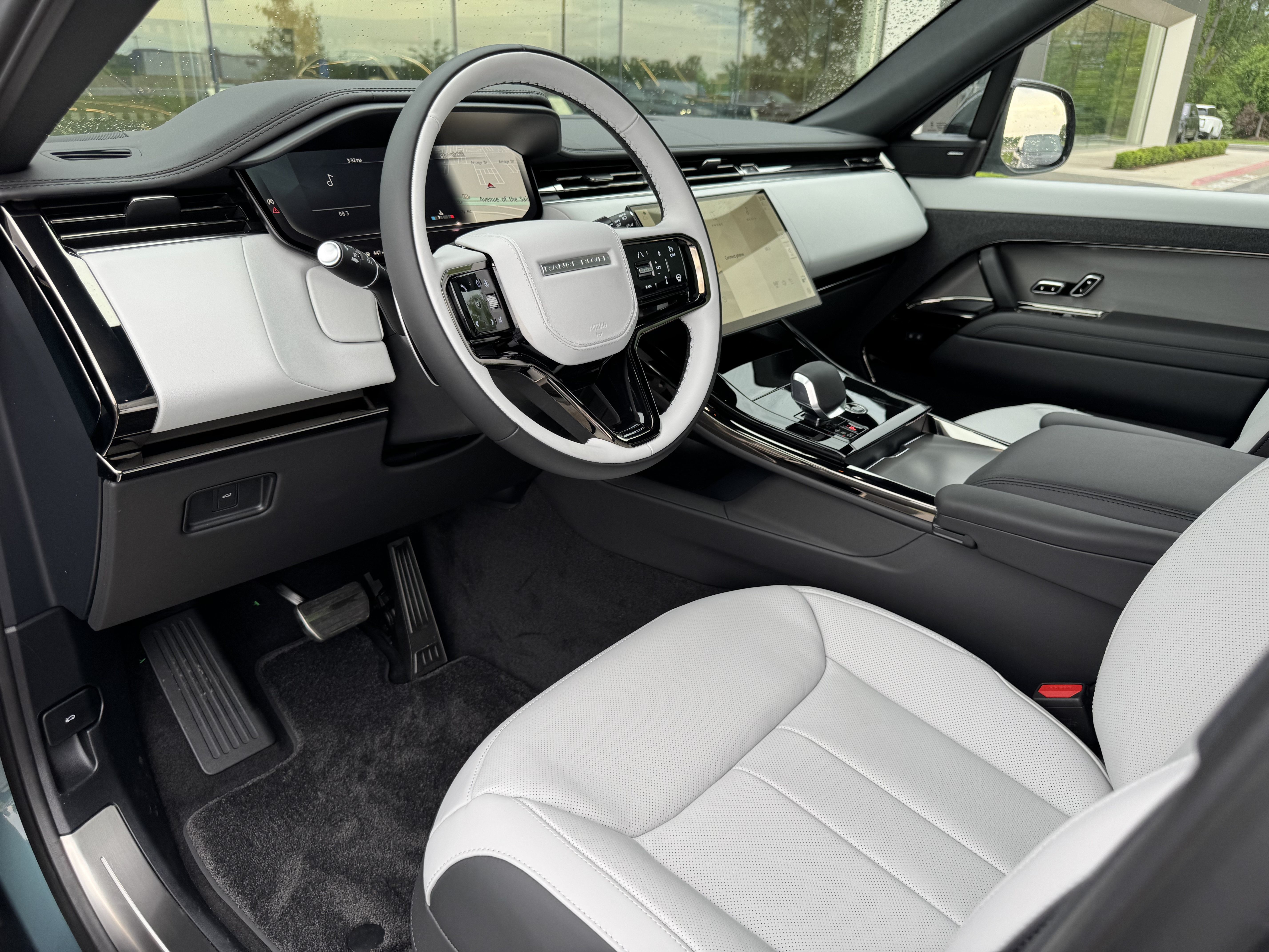 New 2026 Land Rover Range Rover Sport Dynamic SE AWD/4WD image 12