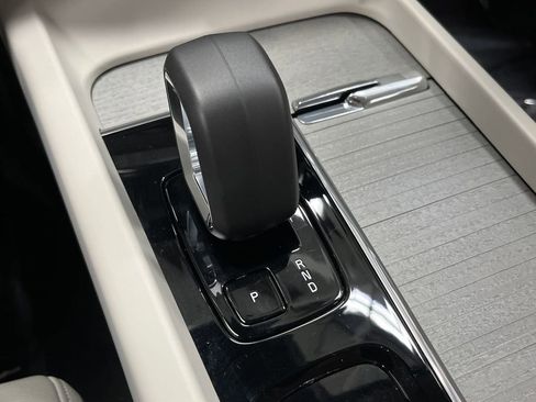 Used 2024 Volvo S60 B5 Ultimate w/ Climate Package image 21