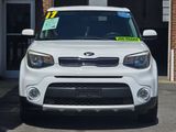 Used 2017 Kia Soul + image 3