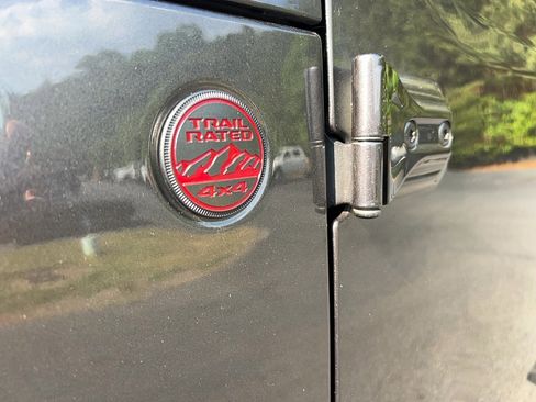 Used 2023 Jeep Gladiator Rubicon w/ LED Lighting Group AWD/4WD image 12