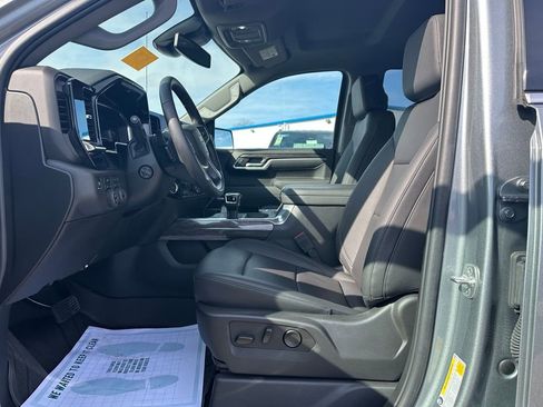 Used 2025 Chevrolet Silverado 1500 LTZ image 22