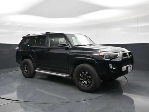 Used 2019 Toyota 4Runner SR5 RWD image 55