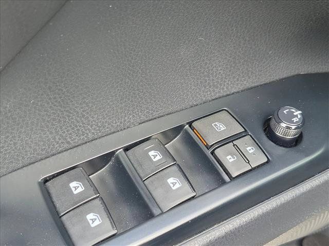 Used 2018 Toyota Camry LE FWD image 12