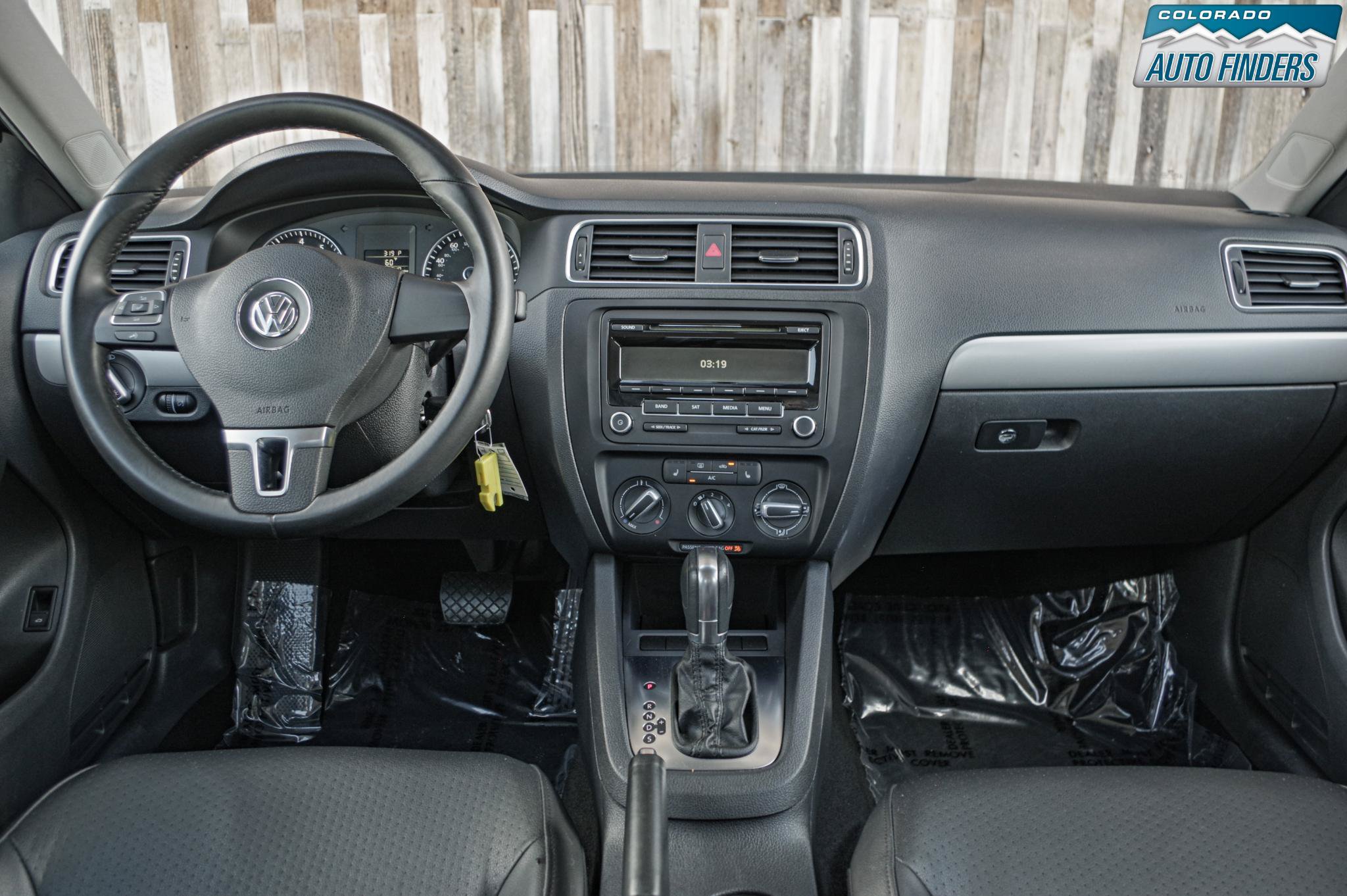 Used 2013 Volkswagen Jetta SE FWD image 16