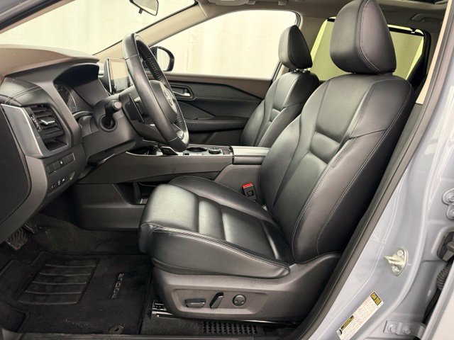 Used 2023 Nissan Rogue SV w/ SV Premium B Package AWD/4WD image 10