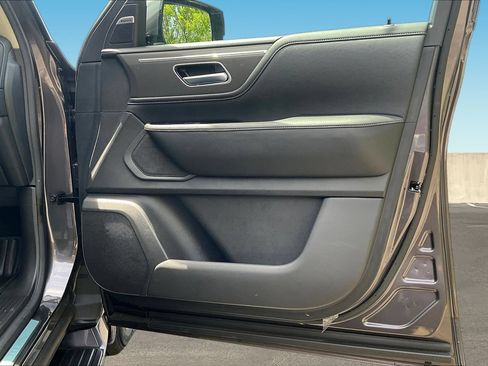 Certified 2025 INFINITI QX80 Pure AWD/4WD image 28