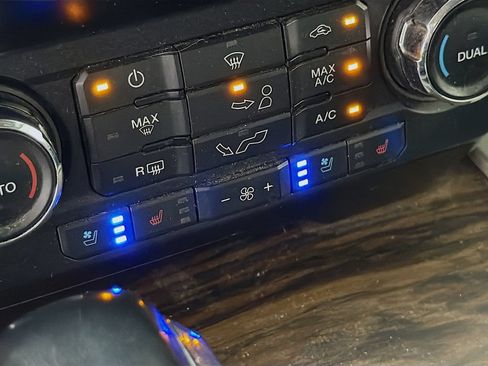 Used 2020 Ford F150 Lariat AWD/4WD image 24