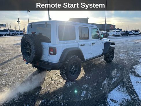 Used 2024 Jeep Wrangler Unlimited image 6