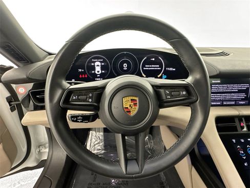 Used 2022 Porsche Taycan image 11