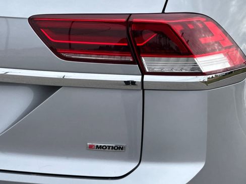 Used 2021 Volkswagen Atlas Cross Sport S image 26