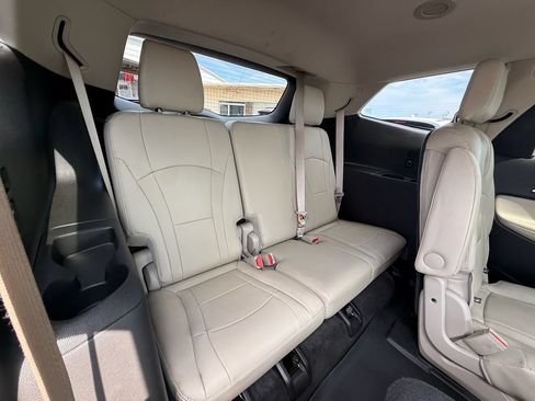 Used 2018 Buick Enclave Essence w/ Trailering Package FWD image 23