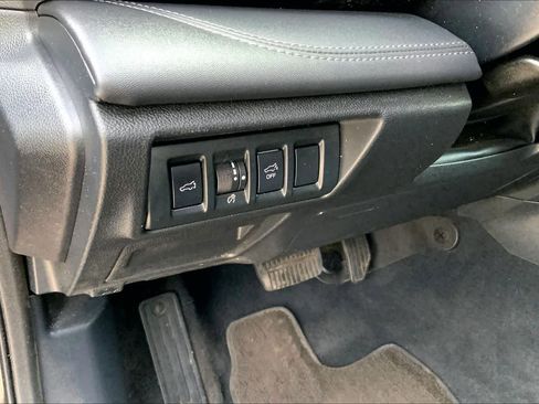 Used 2023 Subaru Outback Limited image 35