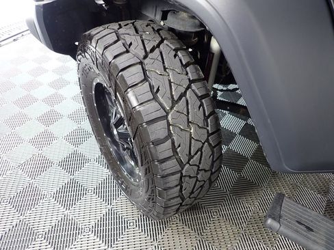 Used 2020 Jeep Gladiator Sport w/ Quick Order Package 24S AWD/4WD image 40