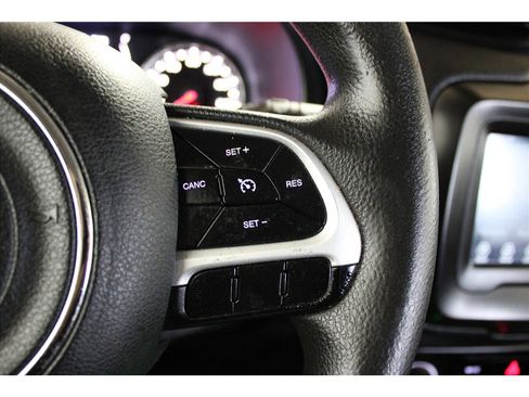 Used 2020 Jeep Renegade Sport image 26