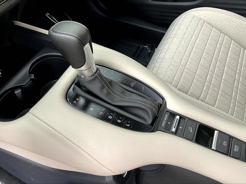 Used 2026 Honda HR-V LX image 17