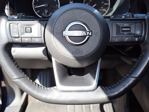 Used 2023 Nissan Pathfinder SL w/ SL Premium Package FWD image 13