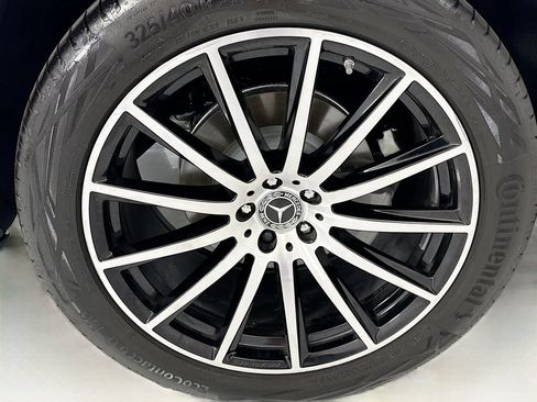 Used 2025 Mercedes-Benz GLS 580 4MATIC image 32