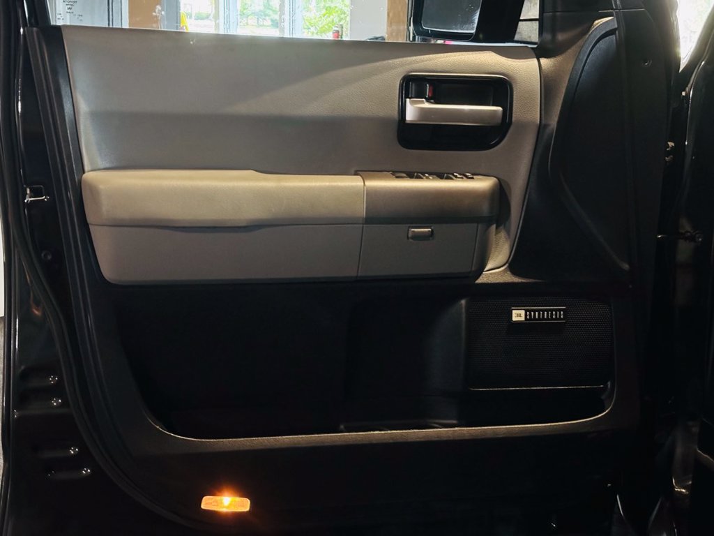 Used 2015 Toyota Sequoia Limited AWD/4WD image 31