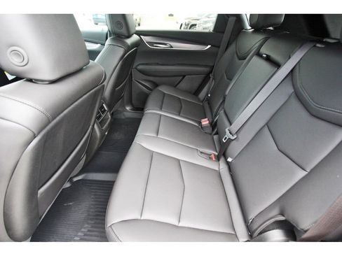 New 2026 Cadillac XT5 Luxury w/ LPO, Floor Liner Package AWD/4WD image 7